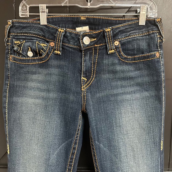 True Religion Becky Big T Bootcut Jeans Dark Wash Low Rise Size 32 EUC - Picture 7 of 8